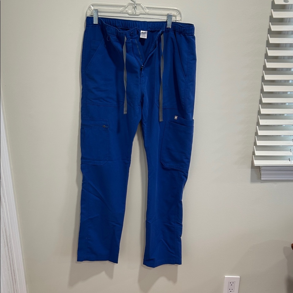Figs Medium Men's Cargo Pant scrub in Vibrant royal blue